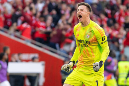 seara nebuna in champions league portarul marcheaza la ultima faza si trimite benfica in play off video 697b145500495