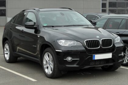 sechestru pe un bmw x6 intr un dosar de proxenetism de la iasi prostituata isi oferea serviciile langa manastire nu e clar insa a cui e masina 695f1b05ac23c
