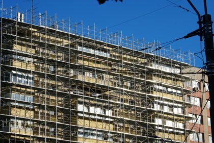 sectorul 3 continua reabilitarea si consolidarea blocurilor 100 de imobile finalizate in 2026 69664ffecdfae