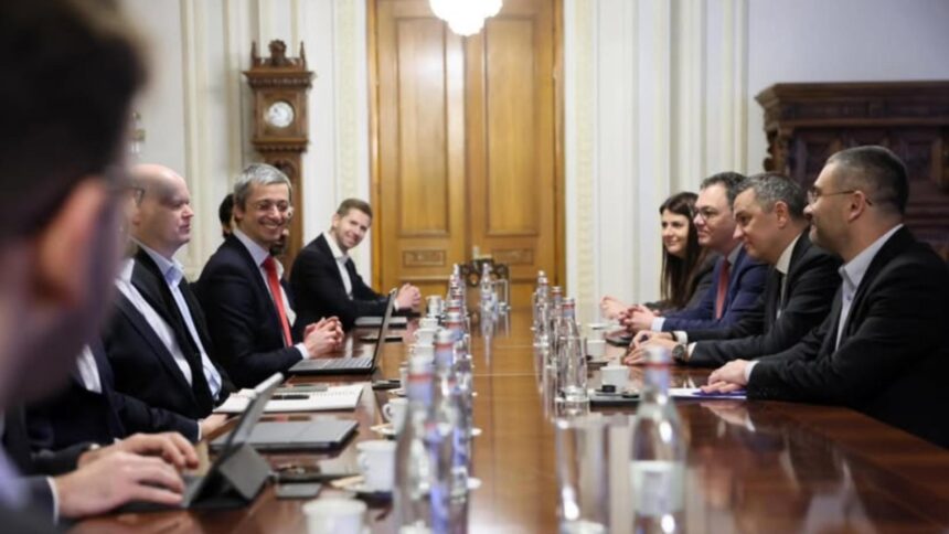 sorin grindeanu dupa discutiile cu delegatia bancii americane jp morgan stimularea economiei este esentiala 697738c1c1bc2