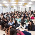 studentii ieseni revin azi la facultate sesiunea de iarna bate la usa 695f106e482e5