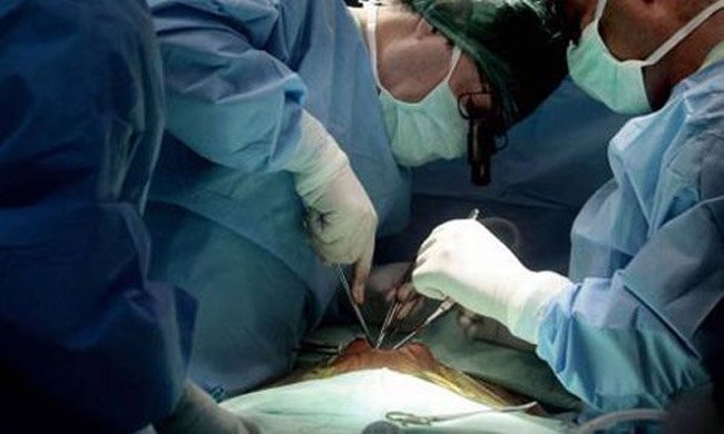 succes pentru prima interventie de bypass coronarian efectuata fara deschiderea toracelui 696a54c75696d