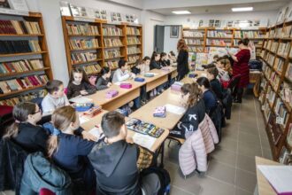 surprinzatoarea legatura dintre lut literatie si matematica dezvaluita la casa de cultura din raducaneni imaginatia copiilor nu are limite 6968a3f82a89e