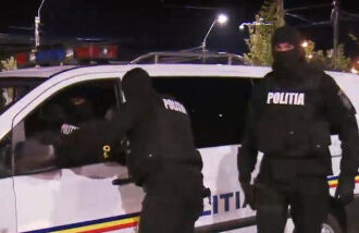 surse mascatii au descins in doua locatii din iasi o persoana a fost retinuta exclusiv 6967ff9eb4721