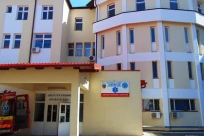 tanar injunghiat de mai multe ori intr un bar din marsa agresorul a fost retinut 695bf73a7bf7d