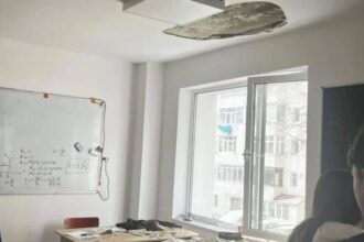 tavan prabusit peste elevi in timpul orei la un liceu abia renovat din botosani 696781b58df71 2