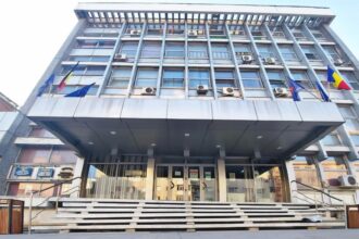 trei angajati ai primariei bacau intre care si administratorul public au fost trimisi in judecata de procurorii dna pentru abuz in serviciu 697cc9a81bb60