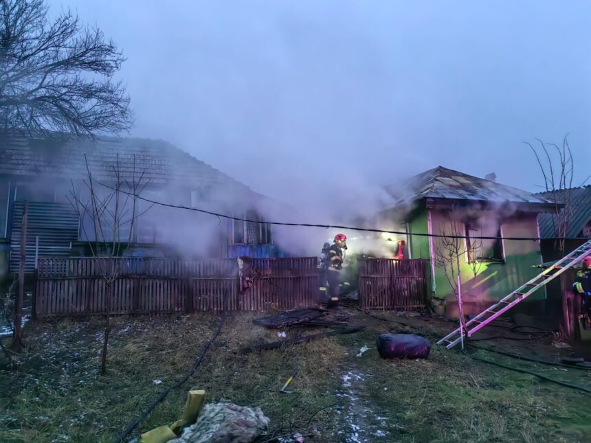 un barbat cu probleme locomotorii salvat din flacari de catre vecini 695d262d2241e