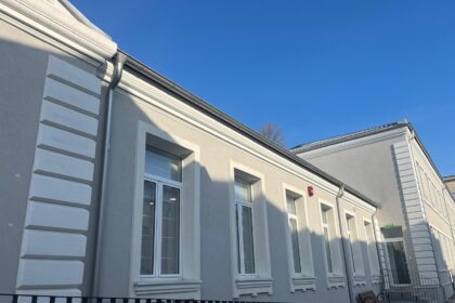 un nou spatiu pentru studiu si cercetare in copou biblioteca facultatilor de litere si istorie a uaic inaugurata ieri in corpul o arata neasteptat de bine 6966f30224942