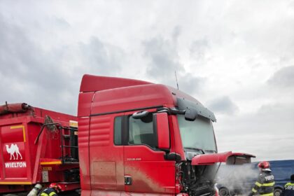 un pompier aflat in timpul liber a reusit sa limiteze un incendiu izbucnit la un camion 6972339c9eb8d