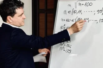 un profesor din focsani a rezolvat diferit o problema de matematica rezolvata de nicusor dan la olimpiada internationala de matermatica din 1988 6967e87e6e6bb