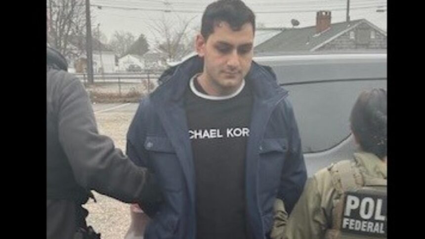 un roman a fost saltat de temuta agentie ice din sua compatriotul este acuzat de infractiuni grave 6968fd4f1394f