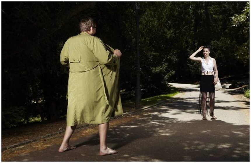 un tanar care urmarea femeile din craiova si dezbraca in fata lor retinut de politisti 69721088ad618