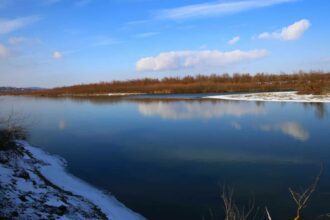 un ucrainean a fost gasit in soc hipotermic dupa ce a trecut ilegal frontiera prin apele raului prut era epuizat 6962843addad7 1