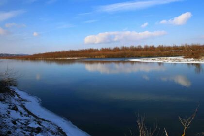 un ucrainean a fost gasit in soc hipotermic dupa ce a trecut ilegal frontiera prin apele raului prut era epuizat 6962843addad7 1