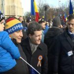 unirea sub asediul huiduielilor nicusor dan primit cu ostilitate de multimea adunata la focsani video 6974933fe9435