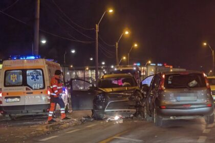 video accident rutier in municipiul iasi doua autoturisme au intrat in coliziune 6967c3bdefaba