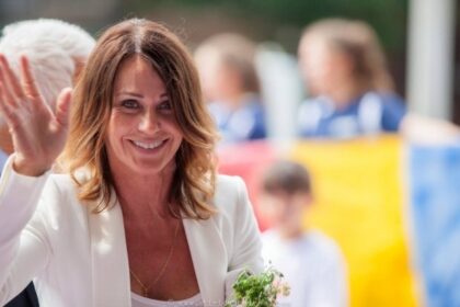 video in 2026 un moment istoric 50 de ani de la primul 10 din gimnastica nadia comaneci un moment ce ne aminteste de puterea visului a muncii si a curajului 69567b3f5e4c0