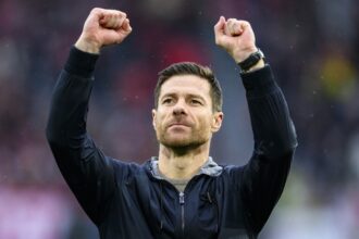 viitor incert pentru arne slot conducerea lui liverpool a luat legatura cu xabi alonso presa 69763ede69348