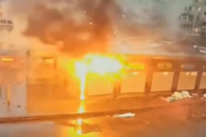 zeci de pubele de gunoi au ars in noaptea de revelion la iasi din cauza petardelor 69566ac6ee8d2