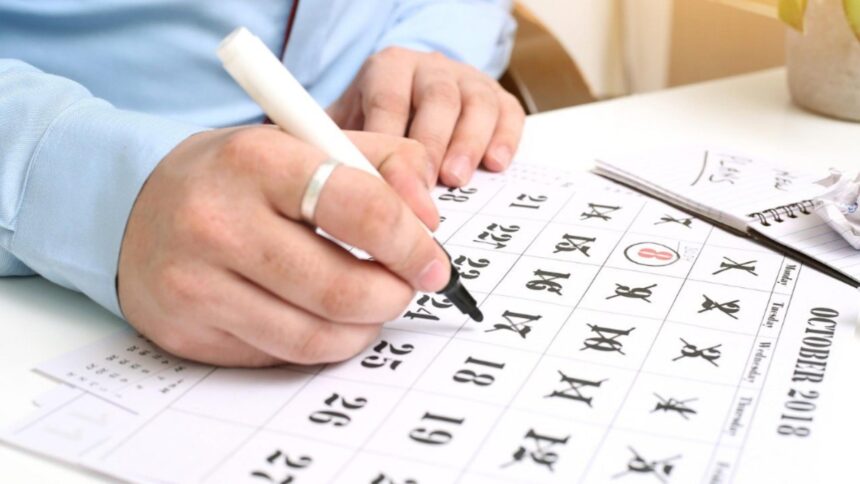 zilele libere legale in anul 2026 cand se vor bucura romanii de minivacantele legale in acest an 6960c2365e482