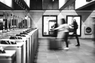 acces conditionat la metroul din moscova pasagerii trebuie sa permita verificarea telefoanelor mobile 6982dcfa86486