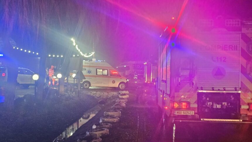 accident crunt la motca un autotren si un autoturism avariate grav dupa impact video 6992039cc8f4c 1