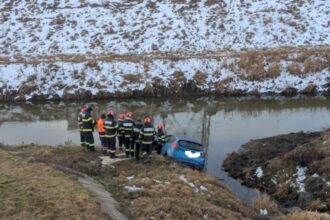 accident in iasi o soferita a ajuns la spital dupa ce a plonjat cu masina in raul bahlui 699c0b821b88d 2