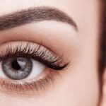 adolescente ajunse la spital din cauza genelor false medicii avertizeaza lipiciul poate afecta grav vederea 6989915d307fa