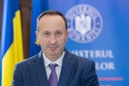 adrian caciu avertisment dur pentru ilie bolojan ne despartim de el daca nu relanseaza economia video 6992e48e7c517