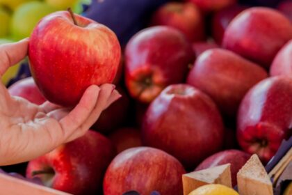 alerta alimentara in europa pesticide cu risc cancerigen descoperite in 85 dintre merele analizate 699c67bbb6c5b