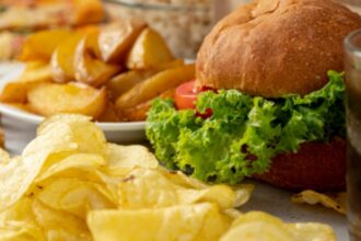 alimentele care nu trebuie consumate niciodata seara despre ce este vorba si ce se poate intampla in caz contrar 6989960cb679e