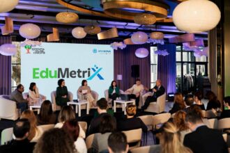 ave lanseaza edumetrix o platforma pentru evaluarea 360 a scolilor din romania primele 200 de unitati se pot inscrie gratuit 698fdb7bb9412