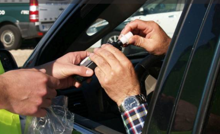 aviz amatorilor ce au patit doi barbati care au alertat politia din iasi ca un sofer conduce beat 69982a61f2999