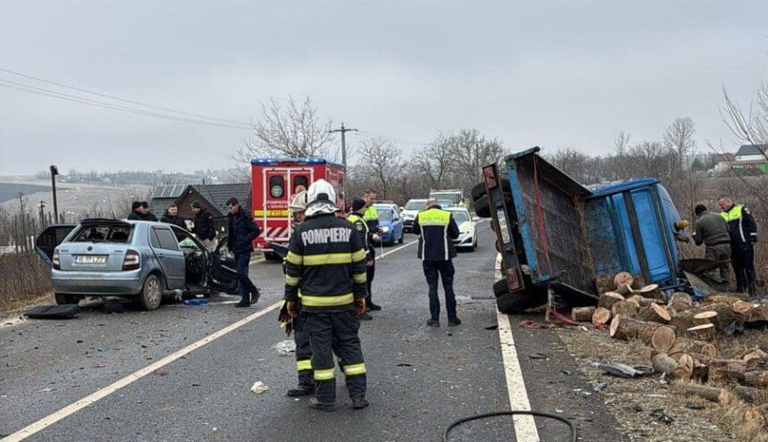 barbat incarcerat si alte doua persoane inconstiente dupa un grav accident rutier la popricani 69a3248d23e84