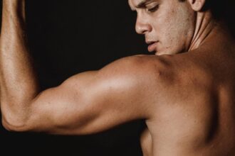 barbatii cu muschi nu mai sunt la moda ce tip de corp masculin este preferat de femei si de ce conform unui sondaj 6981e5685eca7