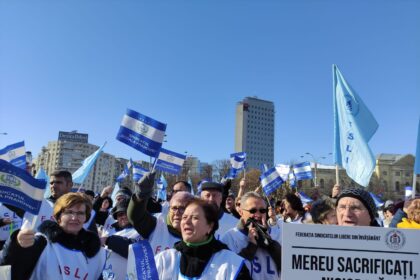 bolojan le raspunde profesorilor revenirea la norma de 18 ore nu este posibila norma actuala este la nivel minim european 698a447d26286