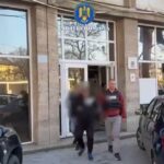 bucurestean de 58 de ani acuzat ca si a violat nepoata in varsta de opt ani si ar fi obligat o sa se uite la clipuri cu continut sexual 69a068db3f268