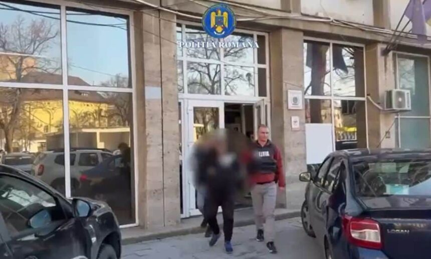 bucurestean de 58 de ani acuzat ca si a violat nepoata in varsta de opt ani si ar fi obligat o sa se uite la clipuri cu continut sexual 69a068db3f268