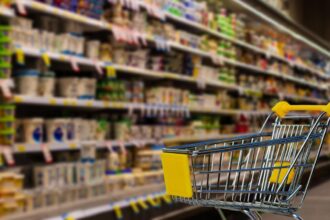 cand ar putea fi limitat din nou adaosul comercial la alimentele de baza anuntul ministrului florin barbu 698c82e65beec