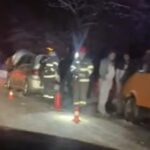 carambol pe dn71 din cauza zapezii patru masini au fost implicate trei oameni au ajuns la spital video 6980f9e9a06da