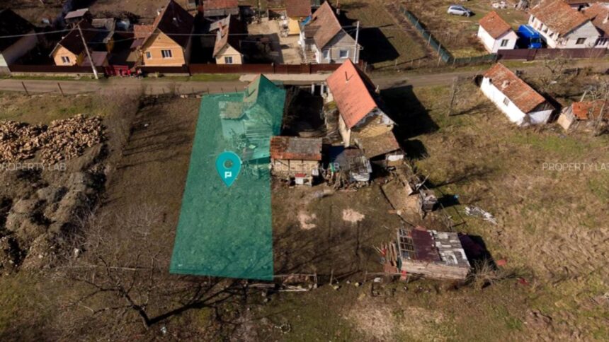 casa cu teren de aproape 300 mp la pret de masina cea mai ieftina proprietate din romania costa doar 10 000 de euro 699f0607781cb