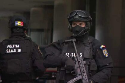 cinci camatari din dambovita au fost retinuti pentru imprumuturi ilegale cu dobanzi uriase prejudiciu de 500 000 de euro 6997470dd2ce1