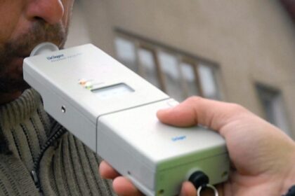 cocteil penal la coarnele caprei beat fara permis vehicul neinmatriculat fuga dupa semnalul de oprire al politistului 69966f73d98a1