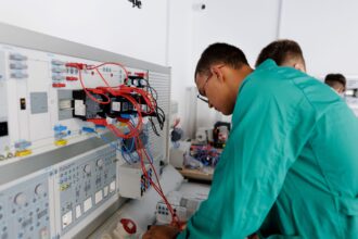 compania phinia pune la bataie 30 000 de euro pentru un proiect inovator cine poate intra in competitie 6988ada13424c