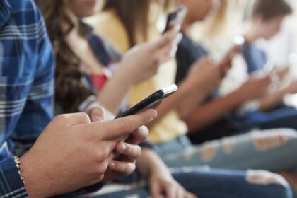 consilier prezidential simpla interzicere a accesului copiilor pe retelele sociale nu rezolva problema 69836a41b9dd2