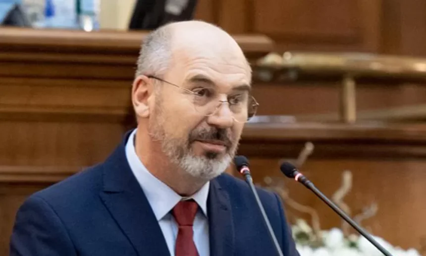 cosmarul restructurarilor si pierderea locurilor de munca in romania p 699db33cdd857