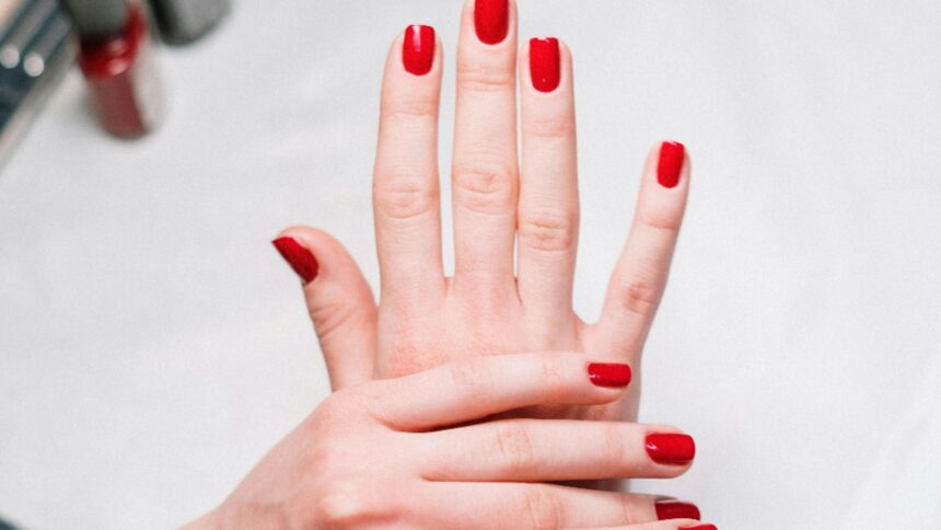 cum sa eviti exfolierea ojei si sa ti mentii manichiura intacta cat mai mult timp secretul pe care toate femeile trebuie sa l cunoasca 698f20050d505