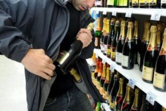 detinutul care i a innebunit cu procesele pe judecatorii ieseni gainarul condamnat dupa ce a furat o sticla de votca a ajuns pana la inalta curte 698a8e7ef22cf