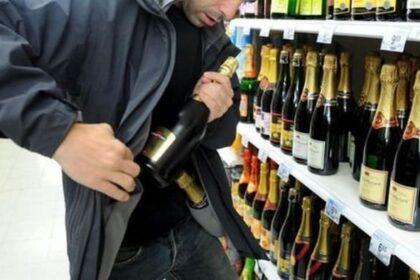 detinutul care i a innebunit cu procesele pe judecatorii ieseni gainarul condamnat dupa ce a furat o sticla de votca a ajuns pana la inalta curte 698a8e7ef22cf